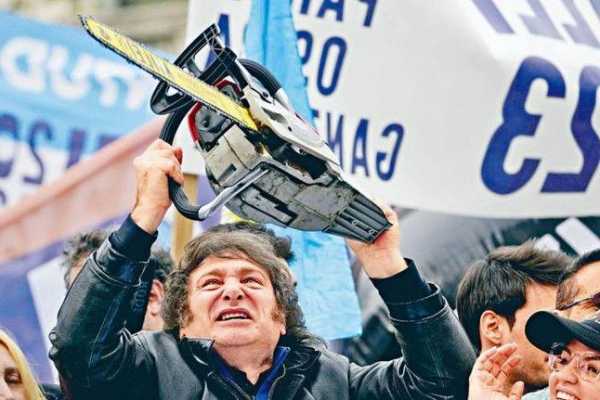 阿根廷选出了一位手持电锯的总统